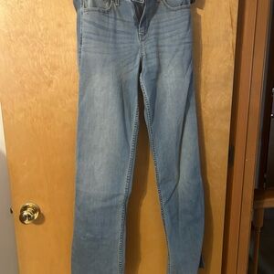 Hollister Low-Rise Boot Cut Jeans NWT 9R